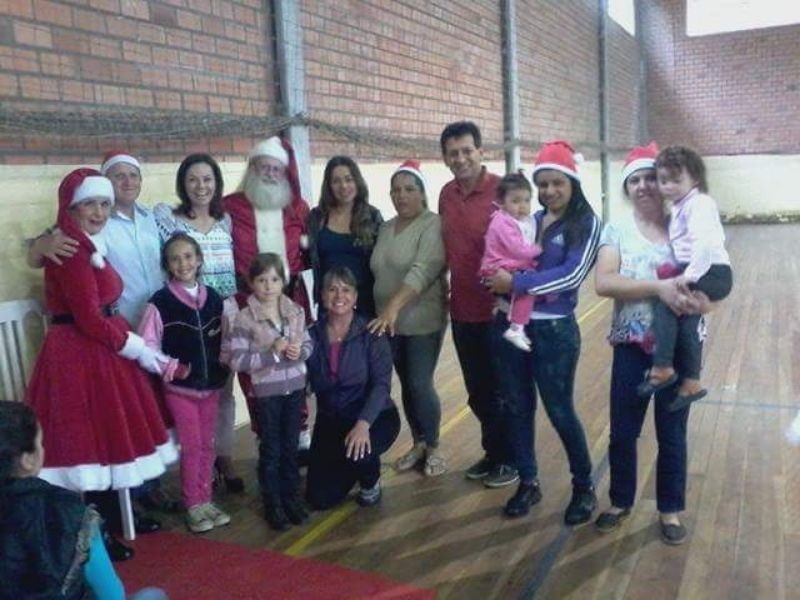 Doações de Brinquedos no Natal para Crianças das Escolas da Rede Municipal de Gramado